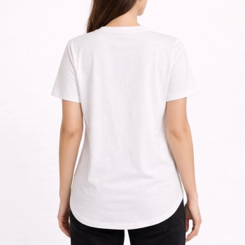 Kadın Basic T-Shirt Kısa Kol Bisiklet Yaka Oval Kesim Tişört - Beyaz Kadın Basic T-Shirt Kısa Kol Bisiklet Yaka Oval Kesim Tişört - Beyaz