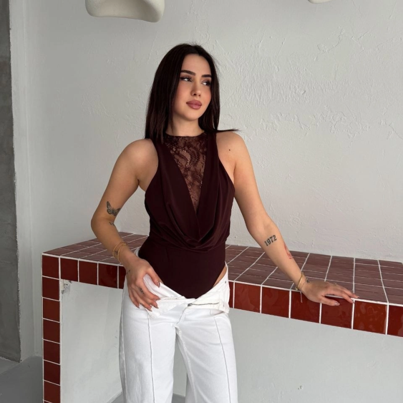 Kadın Dantel Detaylı Derin Dekolte Body Şık Kolsuz Yazlık Bodysuit - Kahvrenegi