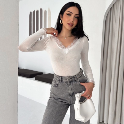 Kadın Dantel Detaylı V Yaka Arkası V Yaka Kaşmir Dokulu Uzun Kollu Bluz - Beyaz