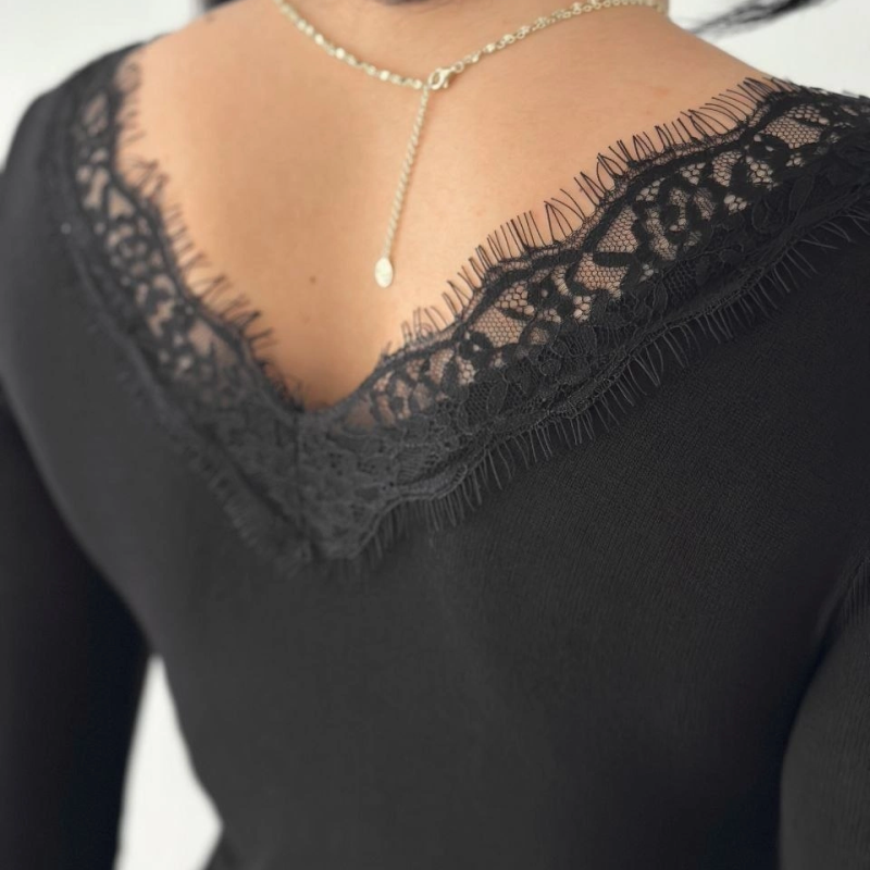 Kadın Dantel Detaylı V Yaka Arkası V Yaka Kaşmir Dokulu Uzun Kollu Bluz - Siyah