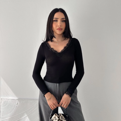 Kadın Dantel Detaylı V Yaka Arkası V Yaka Kaşmir Dokulu Uzun Kollu Bluz - Siyah