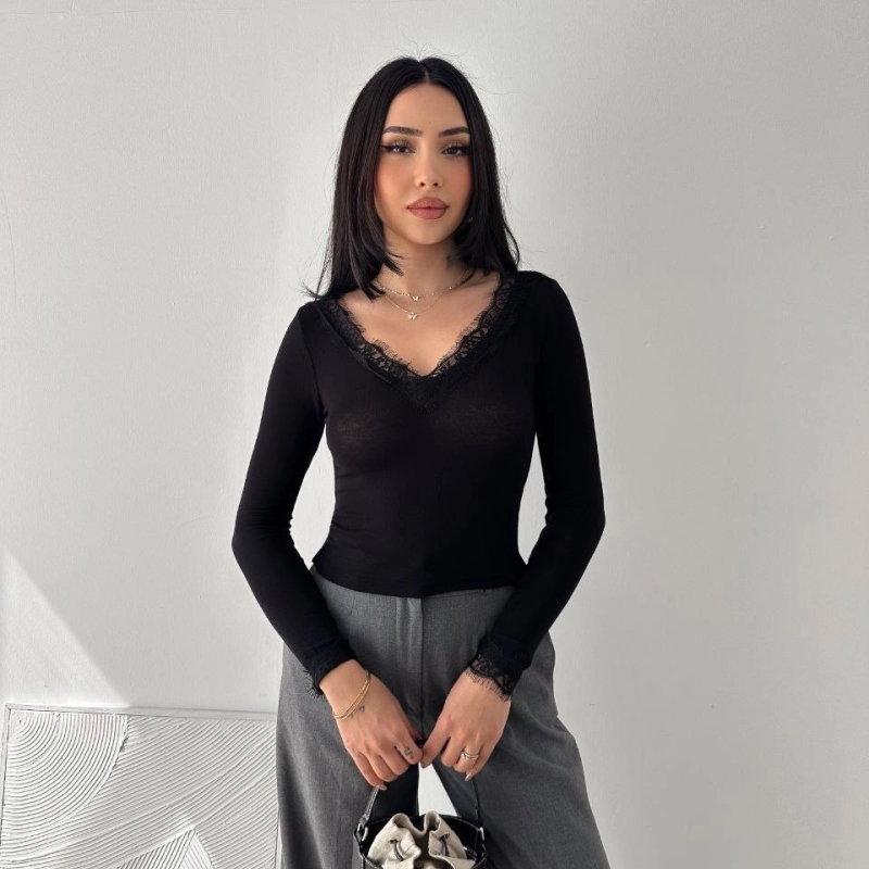 Kadın Dantel Detaylı V Yaka Arkası V Yaka Kaşmir Dokulu Uzun Kollu Bluz - Siyah