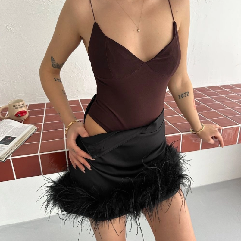 Kadın Derin Dekolte Askılı Body Sırt Dekolteli Şık Kolsuz Yazlık Bodysuit - Kahverengi