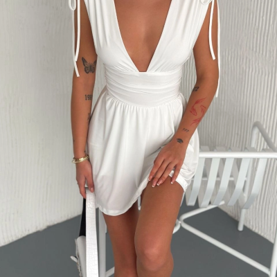 Kadın Derin V Yaka Etek Görünümlü Şortlu Elbise Drapeli Mini Yazlık - Beyaz