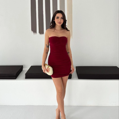 Kadın Drapeli Straplez Mini Elbise Esnek Kumaş Vücuda Oturan Gece Elbisesi - Bordo