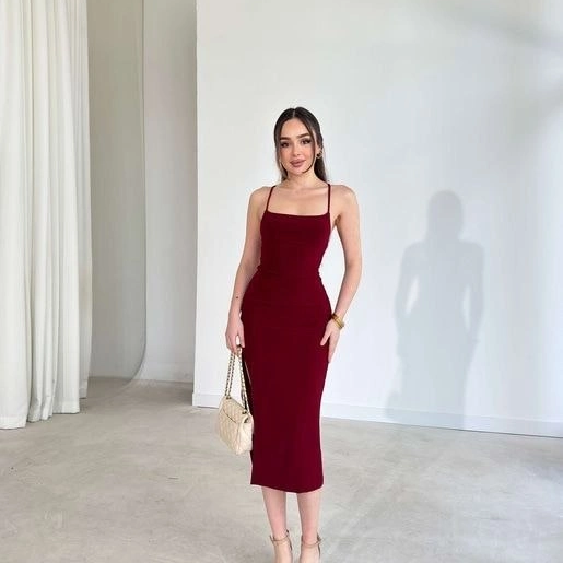 Kadın İp Askılı Sırt Dekolteli Bağlama Detaylı Yırtmaçlı Midi Elbise - Bordo