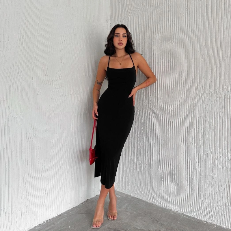 Kadın İp Askılı Sırt Dekolteli Bağlama Detaylı Yırtmaçlı Midi Elbise - Siyah