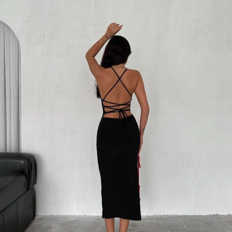 Kadın İp Askılı Sırt Dekolteli Bağlama Detaylı Yırtmaçlı Midi Elbise - Siyah