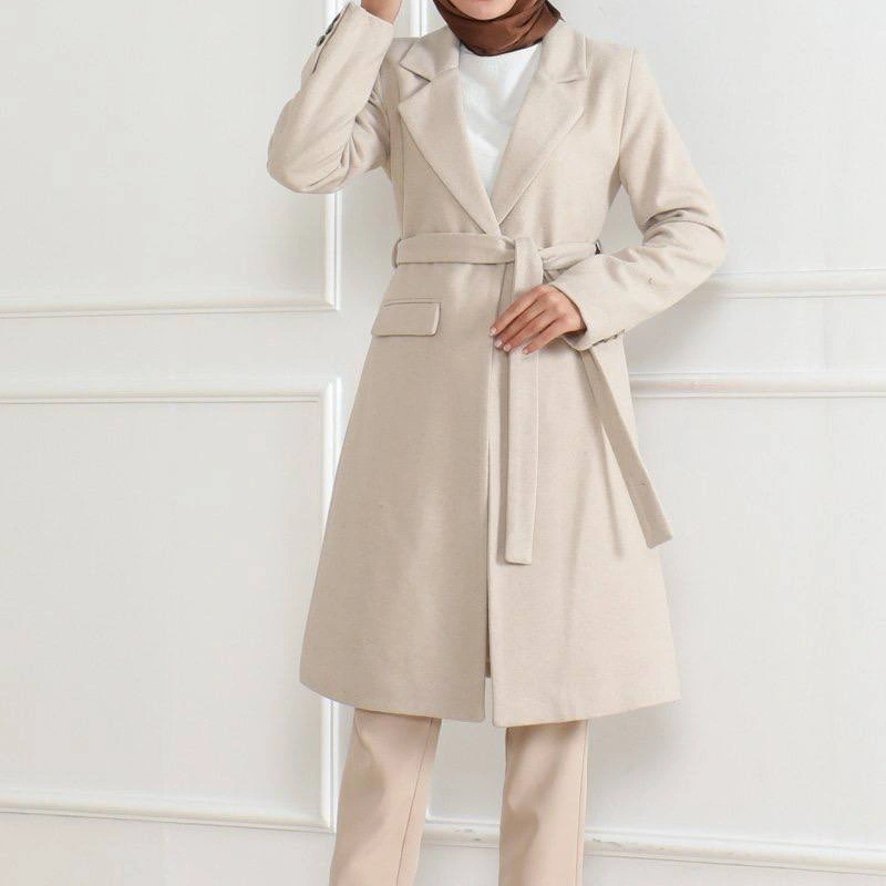 Kadın Kaşe Kaban Uzun Boy Kruvaze Yaka Kuşaklı Tesettür Kaban Astarlı Yünlü Dokuma - Bej