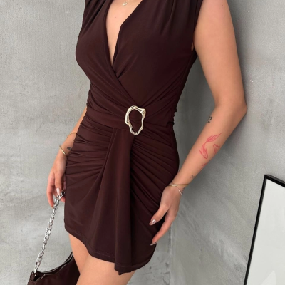 Kadın Kruvaze Drapeli Tokalı Mini Elbise Şık Gece Davet Abiye - Kahverengi