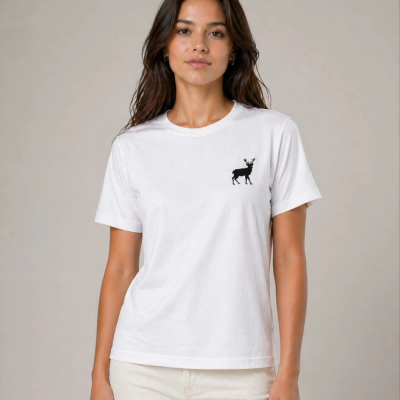 Kadın Minimal Geyik Logolu Tişört Bisiklet Yaka Kısa kol Yazlık T-Shirt - Beyaz