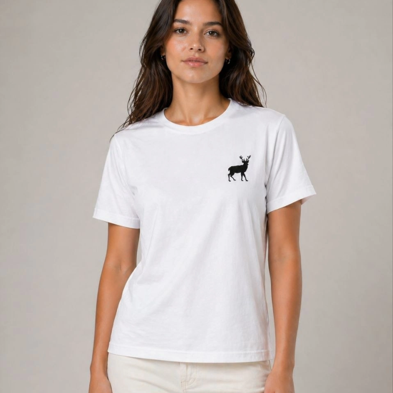 Kadın Minimal Geyik Logolu Tişört Bisiklet Yaka Kısa kol Yazlık T-Shirt - Beyaz