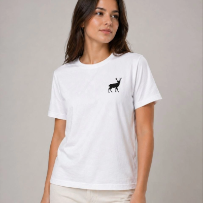 Kadın Minimal Geyik Logolu Tişört Bisiklet Yaka Kısa kol Yazlık T-Shirt - Beyaz