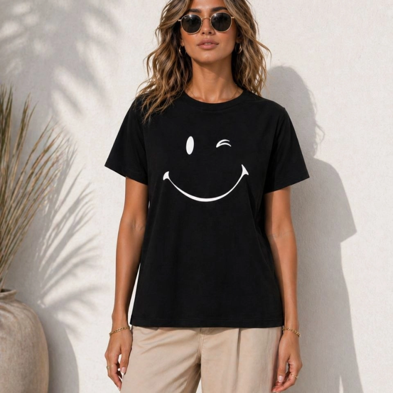 Kadın Minimal Gülümseyen Yüz Baskılı Tişört Kısa Kol Yazlık T-Shirt - Siyah