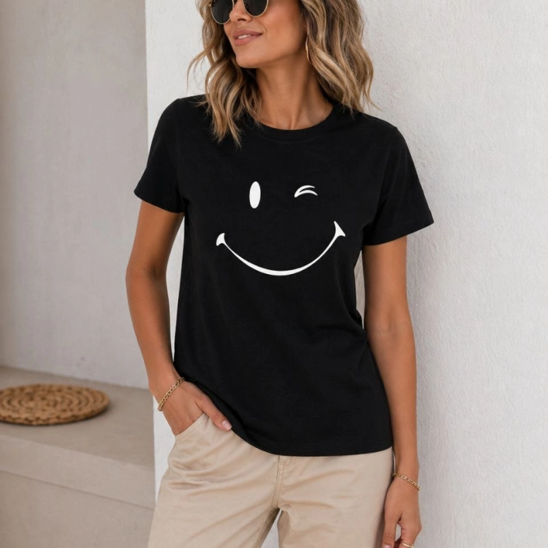 Kadın Minimal Gülümseyen Yüz Baskılı Tişört Kısa Kol Yazlık T-Shirt - Siyah