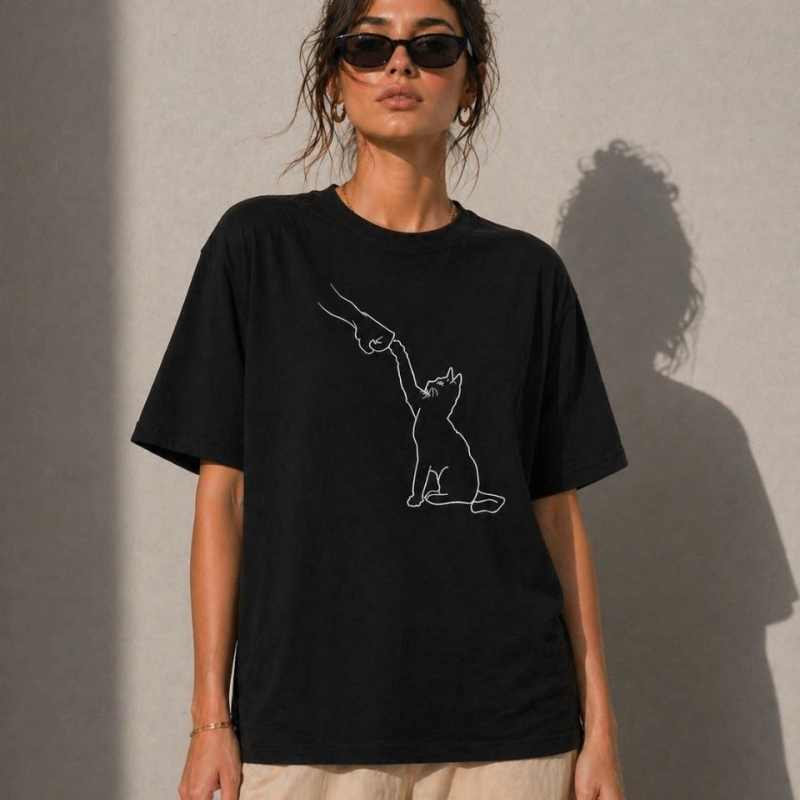 Kadın Minimal Kedi Çizim Baskılı Tişört Kısa Kol Yazlık T-Shirt - Siyah
