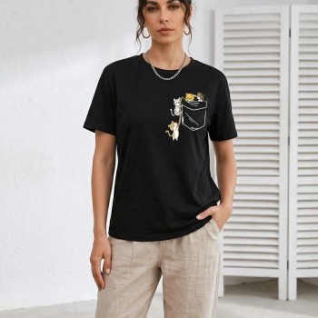 Kadın Sevimli Kedi Cep Baskılı Tişört Kısa Kol Yazlık T-Shirt - Siyah Kadın Sevimli Kedi Cep Baskılı Tişört Kısa Kol Yazlık T-Shirt - Siyah