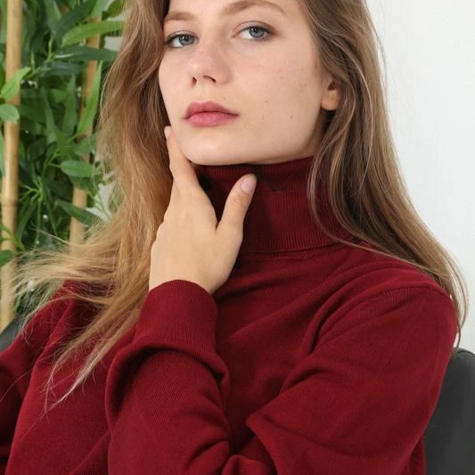 Kadın Tam Boğazlı Balıkçı Yaka Kazak Uzun Kol Düz Dokuma Triko - Siyah