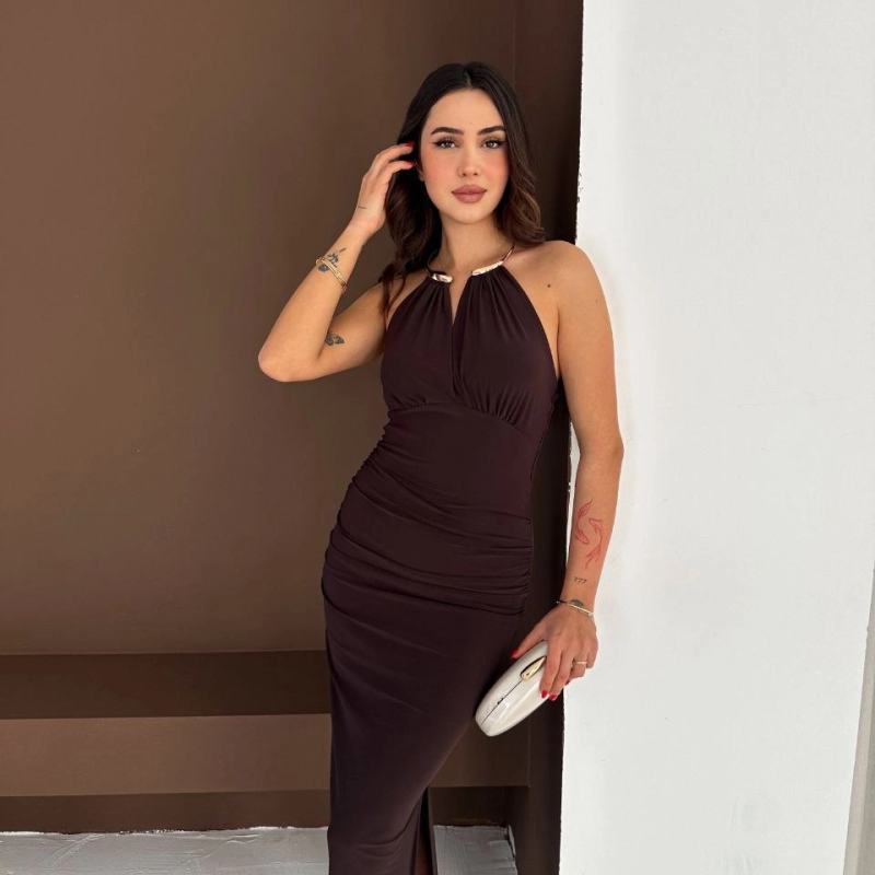 Kadın Uzun Abiye Elbise Yırtmaçlı Sırt Dekolteli Şık Gece Elbisesi - Kahverengi