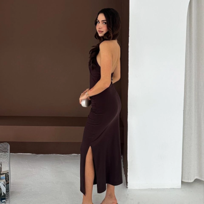 Kadın Uzun Abiye Elbise Yırtmaçlı Sırt Dekolteli Şık Gece Elbisesi - Kahverengi