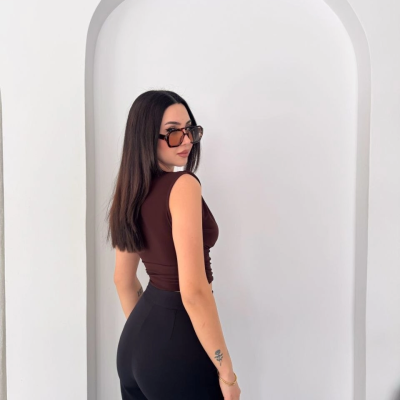 Kadın Vatkalı Kolsuz V Yaka Drapeli Crop Bluz Likralı Fit - Kahverengi