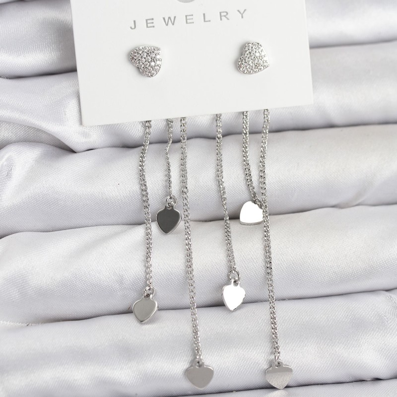 Kalp Model Gümüş Renk Pirinç Sallantılı Kadın Küpe