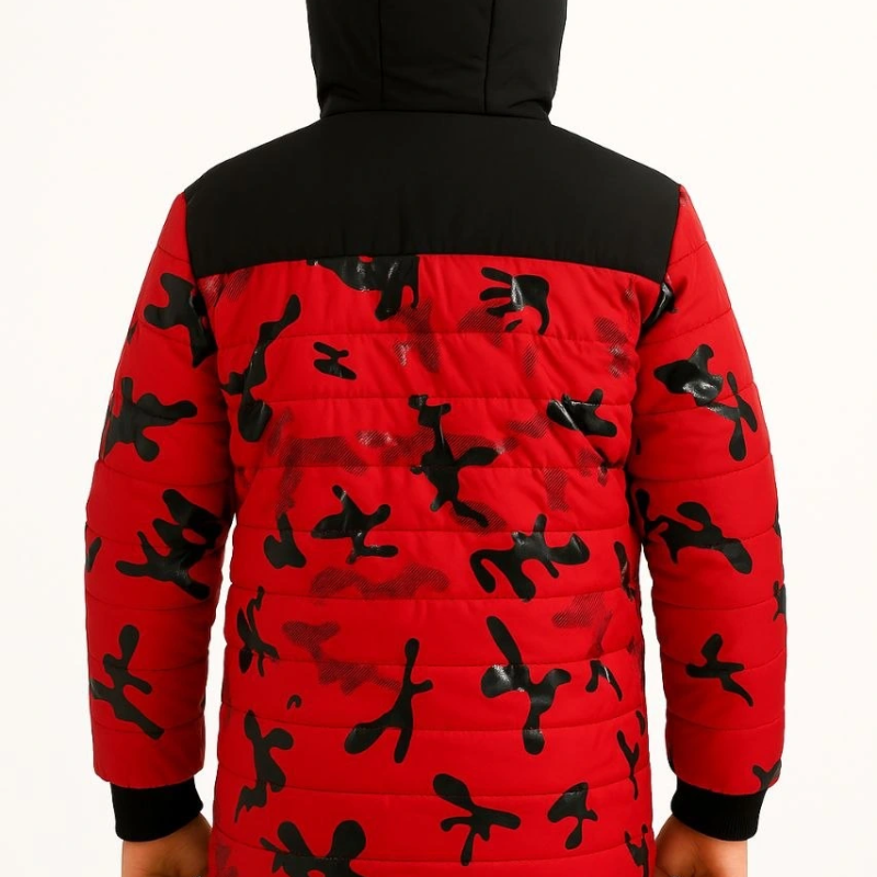 Kamuflaj Desenli Mont İçi Sıcak Tutan Pelüş Astarlı, Kapüşonlu, Fermuarlı Kışlık Su İtici Şişme Mont - Kırmızı