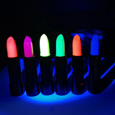 Karanlıkta Parlayan Neon Ruj Seti Karanlıkta Parlayan Neon Ruj Seti