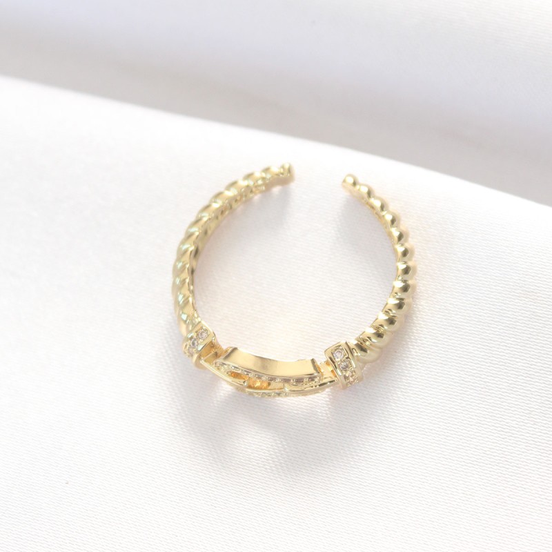 Kemer Tokası Tasarımlı Gold Renk Zirkon Taşlı Ayarlanabilir Yüzük