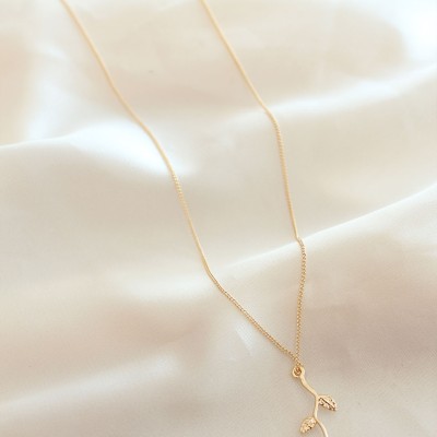 Kırmızı Gül Figürlü Kolye