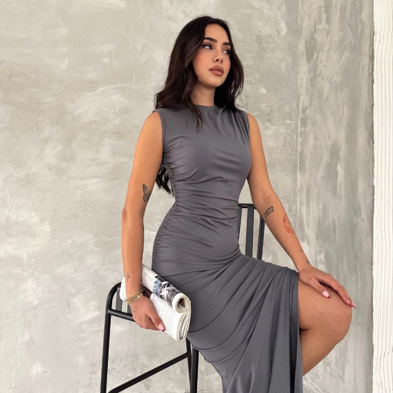 Kolsuz Yırtmaçlı Uzun maxı boy Elbise - Gri