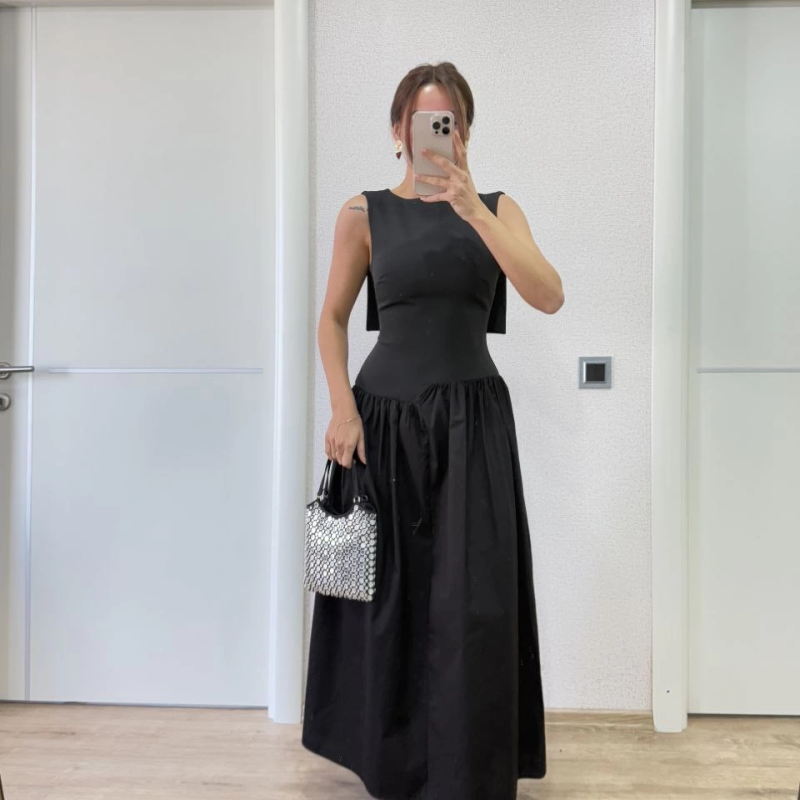 Krep Arkası Kanat Arka Ön Pens Detaylı Uzun   Elbise - Siyah -