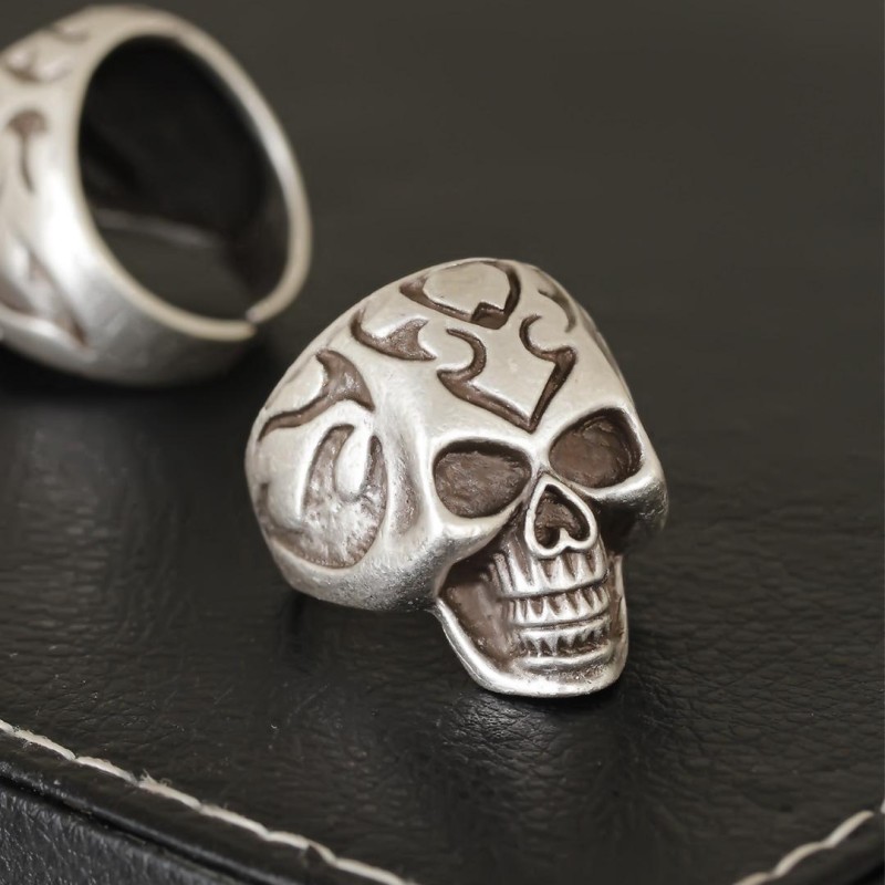 Kuru Kafa Tasarımlı Eskitme Gümüş Desenli Ayarlamalı Model Erkek Yüzük