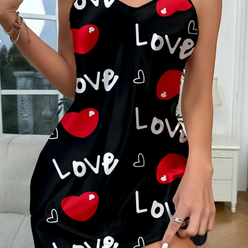 Love Desenli Siyah Saten Gecelik Siyah