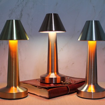 Masaüstü Dokunmatik Ledli Lamba Model 2