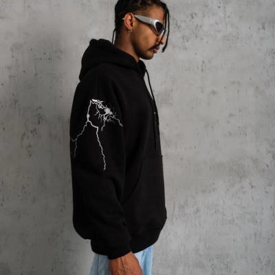 Maske Baskılı Kapüşonlu Sweat - Siyah