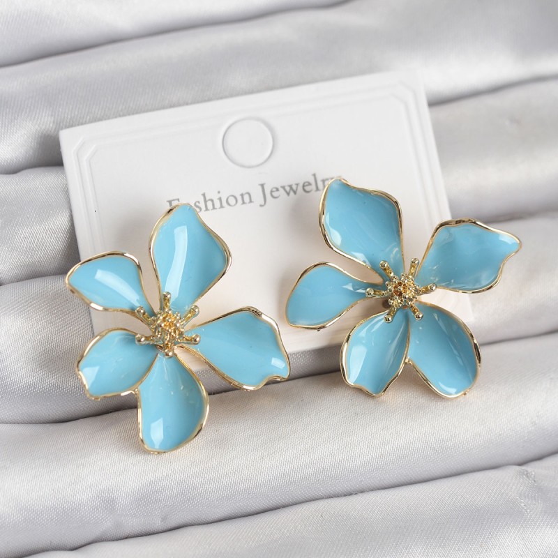 Mavi Mineli Çiçek Model Pirinç Kadın Küpe