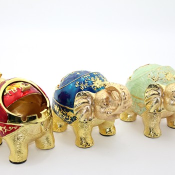 Metal Fil Figürlü Küllük Model 3