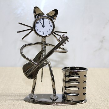 Metal Gitar Çalan Müzisyen Kedi Saat Ve Kalemlik 