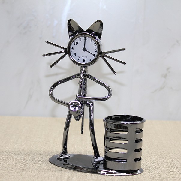 Metal Saksafon Çalan Müzisyen Kedi Saat Ve Kalemlik 