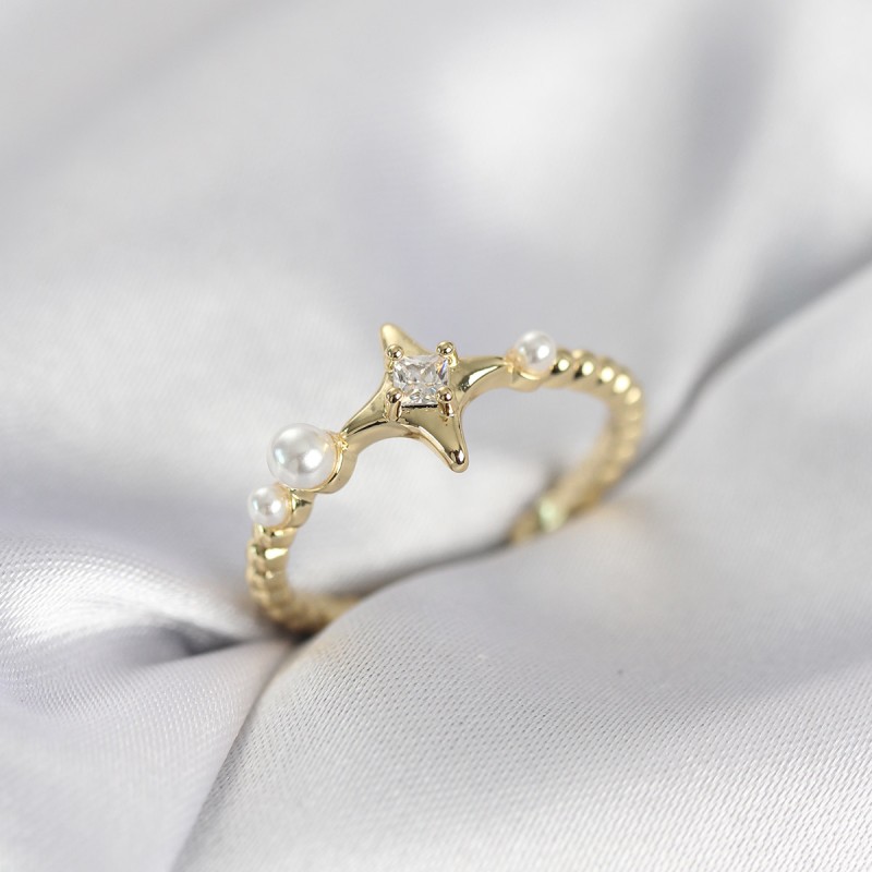 Minimal Kutup Yıldızı Model Zirkon Taşlı Gold Renk Kadın Yüzük