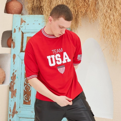 Nakış İşlemeli Ribanalı Oversize T-shirt - Kırmızı