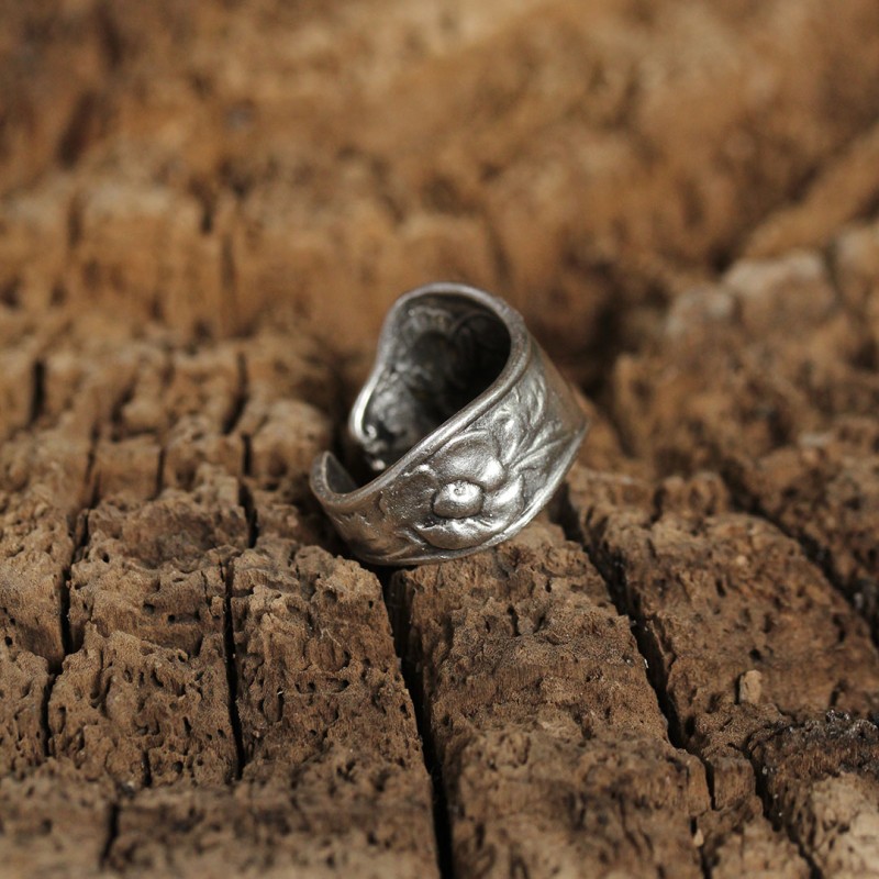 Otantik Çiçek Tasarımlı Ayarlamalı Kadın Yüzük