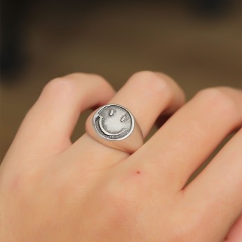 Otantik Emoji Tasarımlı Ayarlamalı Kadın Yüzük