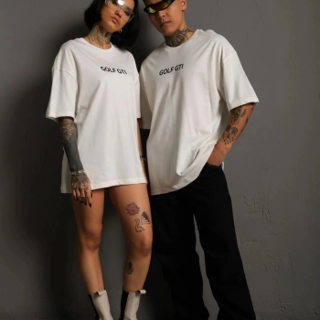 Oversize Baskılı Tişört – Golf GTI Retro Araba Desenli,- Beyaz -