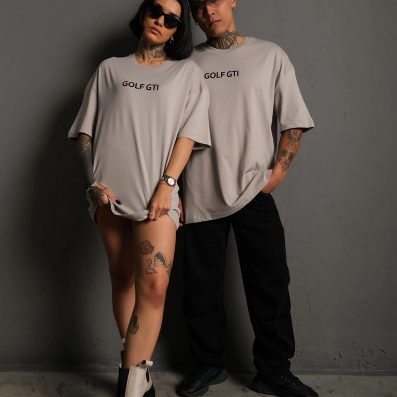 Oversize Baskılı Tişört – Golf GTI Retro Araba Desenli - Gri -