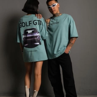 Oversize Baskılı Tişört – Golf GTI Retro Araba Desenli,-Mint Yeşili -