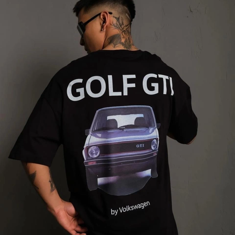 Oversize Baskılı Tişört – Golf GTI Retro Araba Desenli,- Siyah -