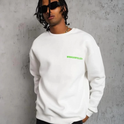 Oversize Sweatshirt – Beyaz Renk | Ön ve Sırt Baskılı, Üç İplik İçi Pamuklu Kumaş, Rahat Kalıp, Ribanalı Kışlık Sweat | Winagain Polizei Serisi - Beyaz