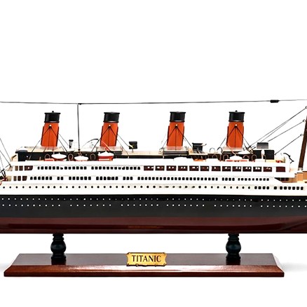 Özel Tasarım Ahşap Işıklı Titanik Gemi - Model 2 